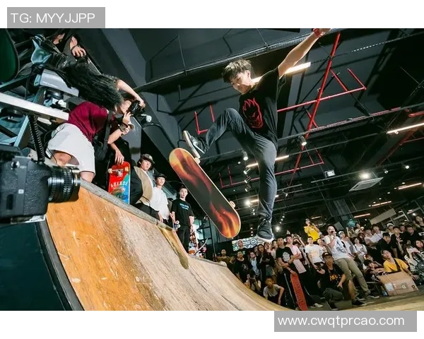 深圳滑板队的节奏揭秘：探索滑板文化与城市活力的深度交融